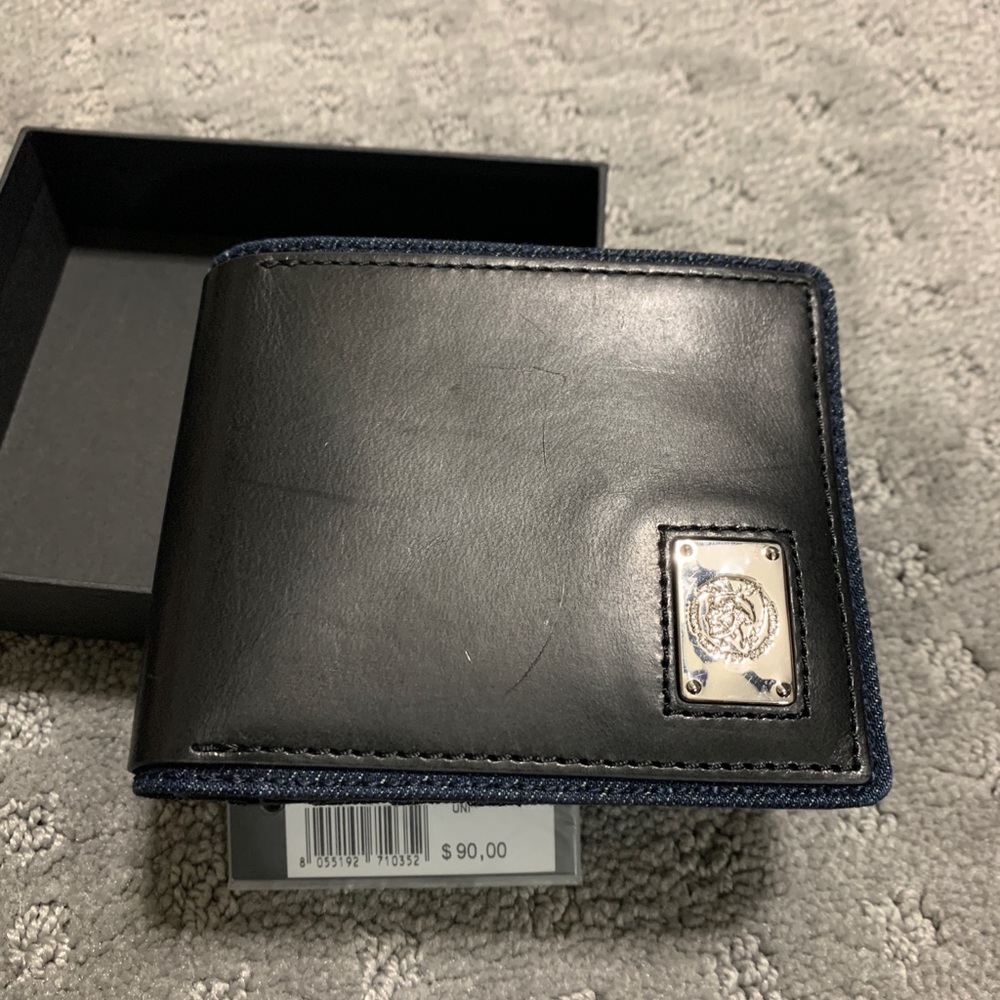 Diesel wallet